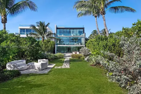 7845 Atlantic Way Miami Beach FL 33141