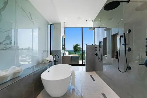 7845 Atlantic Way Miami Beach FL 33141
