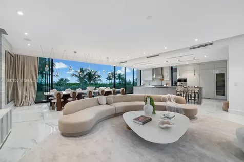 7845 Atlantic Way Miami Beach FL 33141