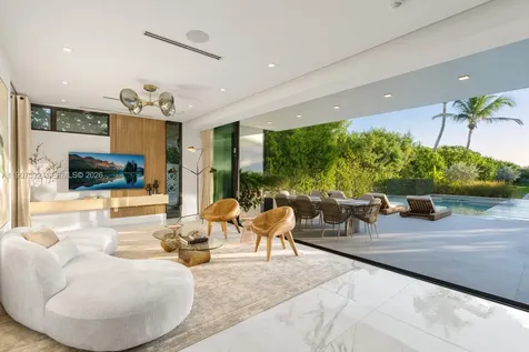 7845 Atlantic Way Miami Beach FL 33141