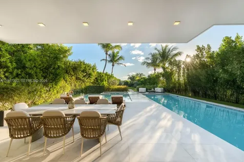 7845 Atlantic Way Miami Beach FL 33141