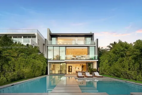 7845 Atlantic Way Miami Beach FL 33141