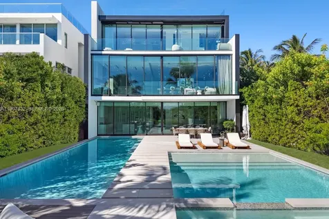 7845 Atlantic Way Miami Beach FL 33141