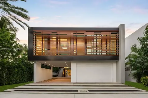 7845 Atlantic Way Miami Beach FL 33141