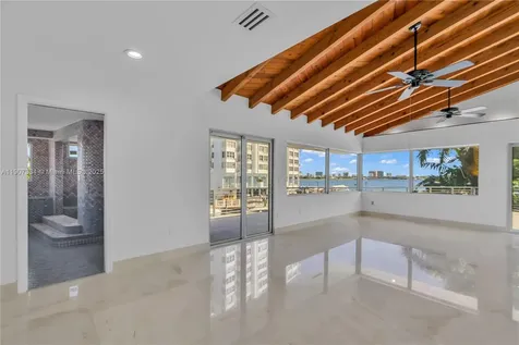 2089 NE 121st Road North Miami FL 33181