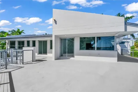 2089 NE 121st Road North Miami FL 33181