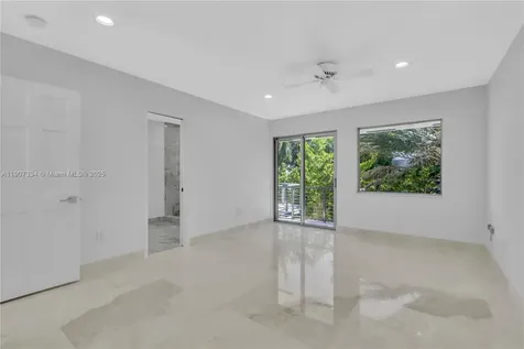 2089 NE 121st Road North Miami FL 33181
