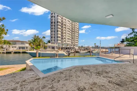 2089 NE 121st Road North Miami FL 33181