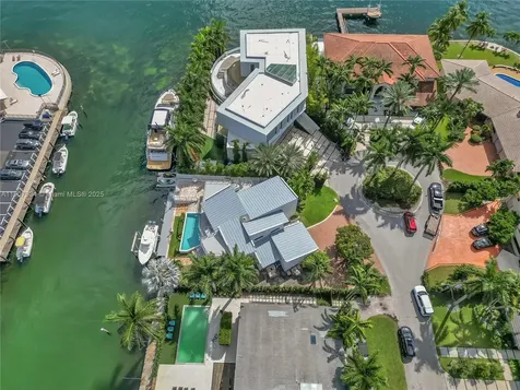 2089 NE 121st Road North Miami FL 33181