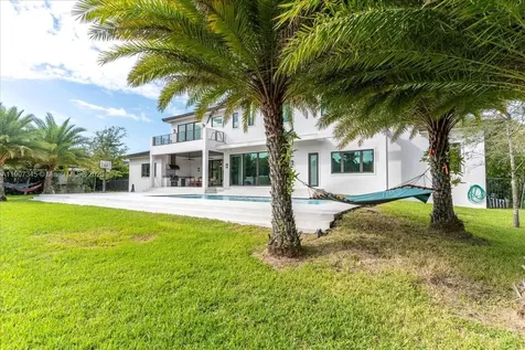 11907 SW 70th Avenue Pinecrest FL 33156