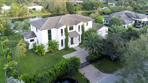 11907 SW 70th Avenue Pinecrest FL 33156