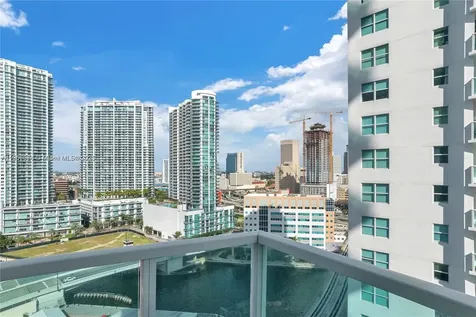 41 SE 5th Street Miami FL 33131