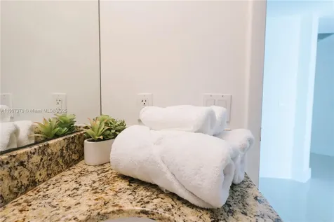 41 SE 5th Street Miami FL 33131