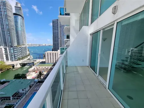 41 SE 5th Street Miami FL 33131