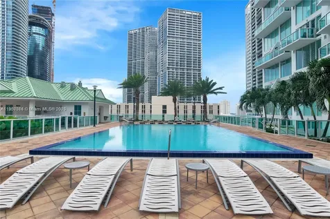 41 SE 5th Street Miami FL 33131
