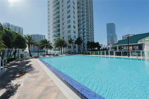 41 SE 5th Street Miami FL 33131