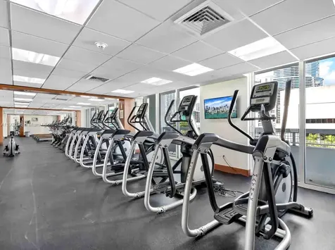 41 SE 5th Street Miami FL 33131