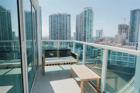 41 SE 5th Street Miami FL 33131