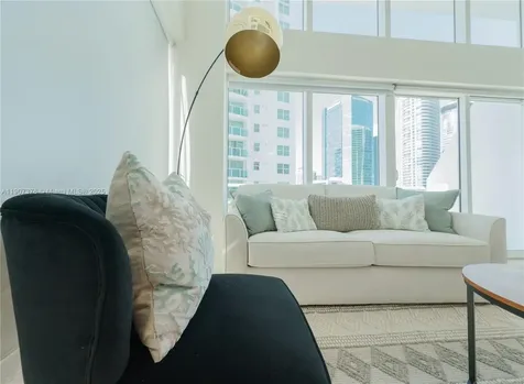 41 SE 5th Street Miami FL 33131