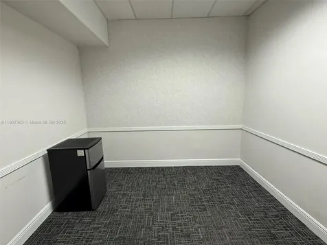220 Miracle Mile Coral Gables FL 33134