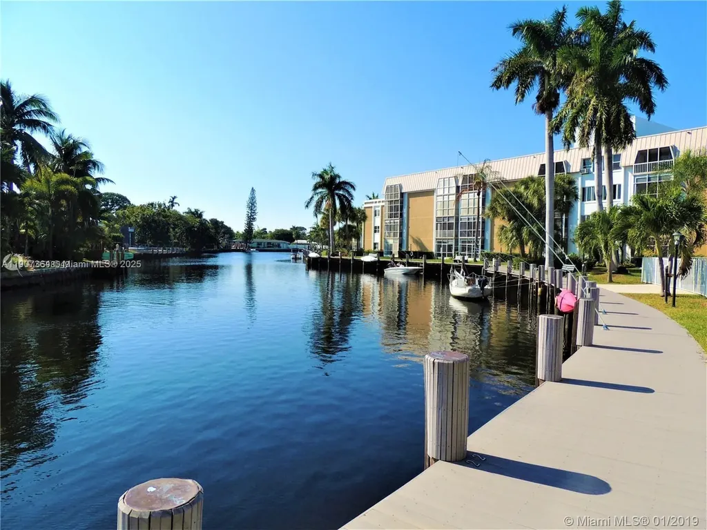 2970 NE 16th Avenue Oakland Park FL 33334
