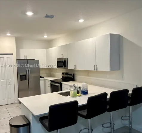 1020 SE 26th Terrace Homestead FL 33035