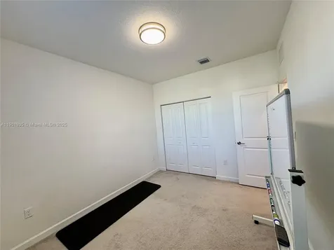 1020 SE 26th Terrace Homestead FL 33035