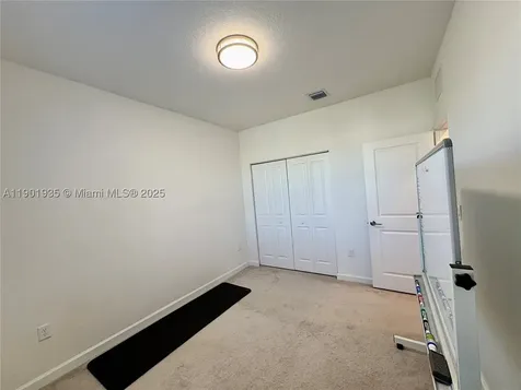 1020 SE 26th Terrace Homestead FL 33035