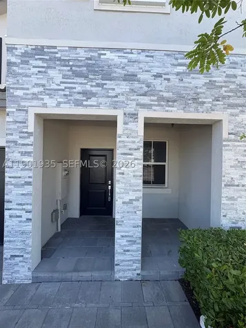 1020 SE 26th Terrace Homestead FL 33035