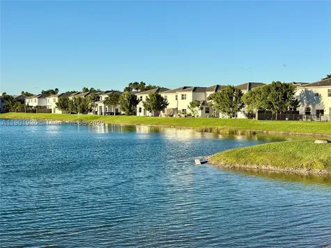 1020 SE 26th Terrace Homestead FL 33035