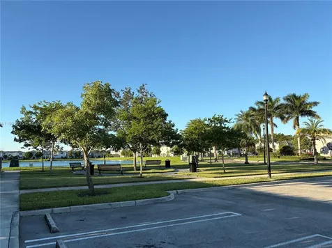1020 SE 26th Terrace Homestead FL 33035