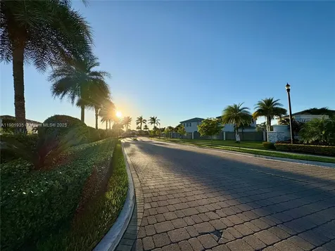 1020 SE 26th Terrace Homestead FL 33035