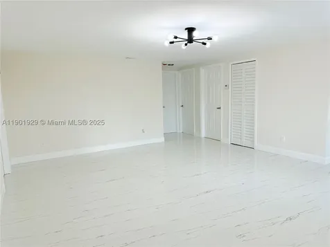 4340 SW 19th Street West Park FL 33023