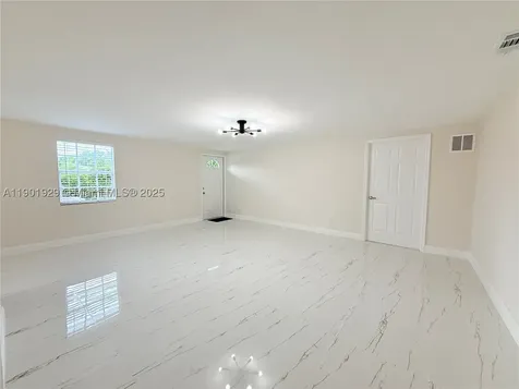 4340 SW 19th Street West Park FL 33023