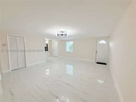 4340 SW 19th Street West Park FL 33023
