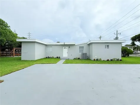 4340 SW 19th Street West Park FL 33023