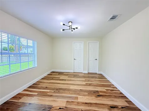 4340 SW 19th Street West Park FL 33023