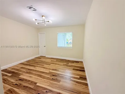 4340 SW 19th Street West Park FL 33023