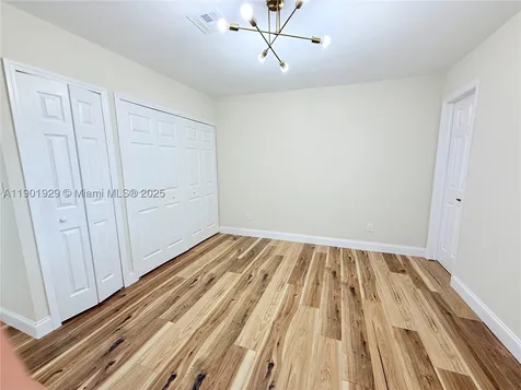 4340 SW 19th Street West Park FL 33023