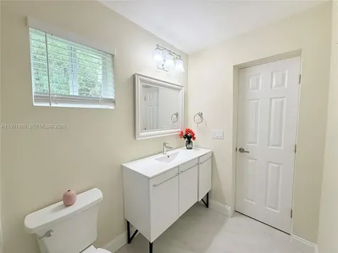 4340 SW 19th Street West Park FL 33023