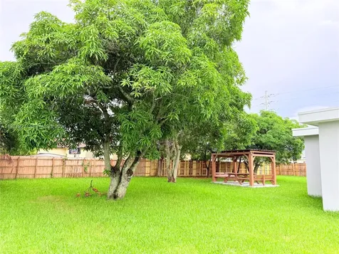 4340 SW 19th Street West Park FL 33023
