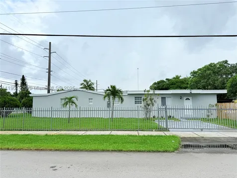 4340 SW 19th Street West Park FL 33023