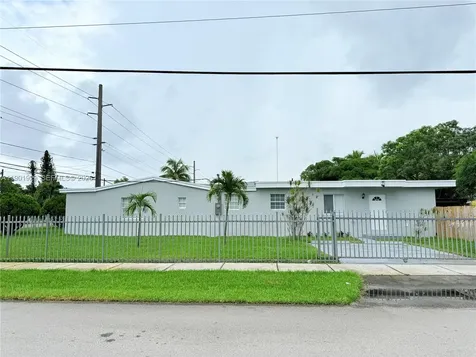 4340 SW 19th Street West Park FL 33023