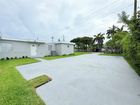 4340 SW 19th Street West Park FL 33023