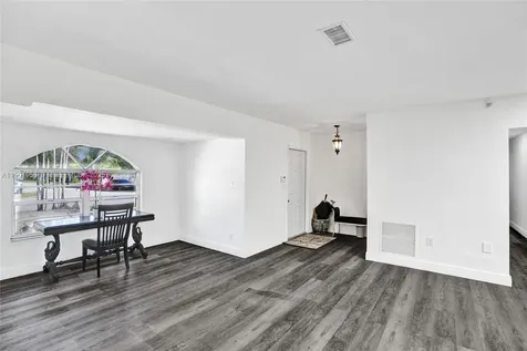 6300 SW 62nd Place South Miami FL 33143