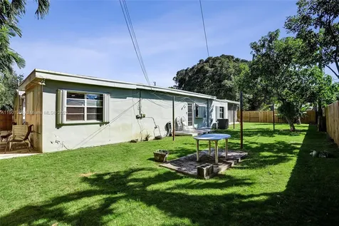 6300 SW 62nd Place South Miami FL 33143