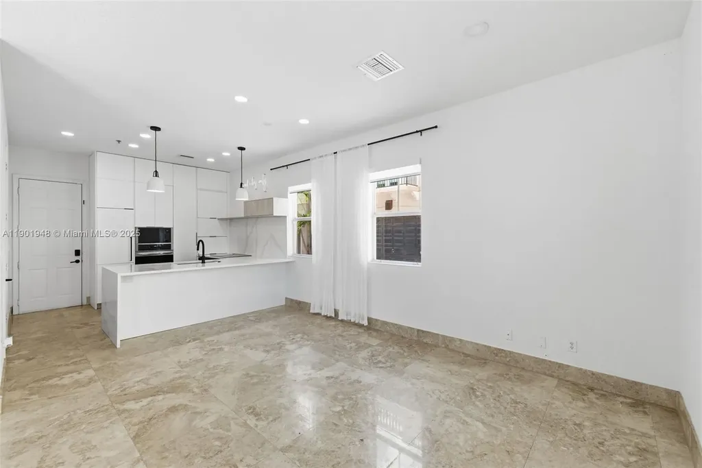 623 NE 11th Avenue Fort Lauderdale FL 33304