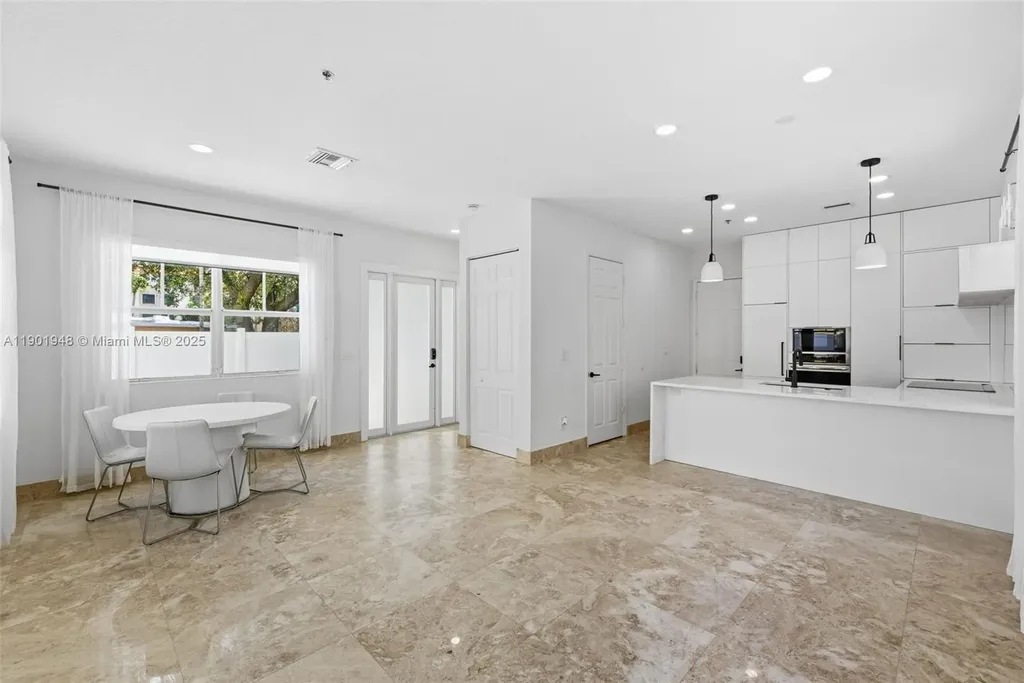 623 NE 11th Avenue Fort Lauderdale FL 33304