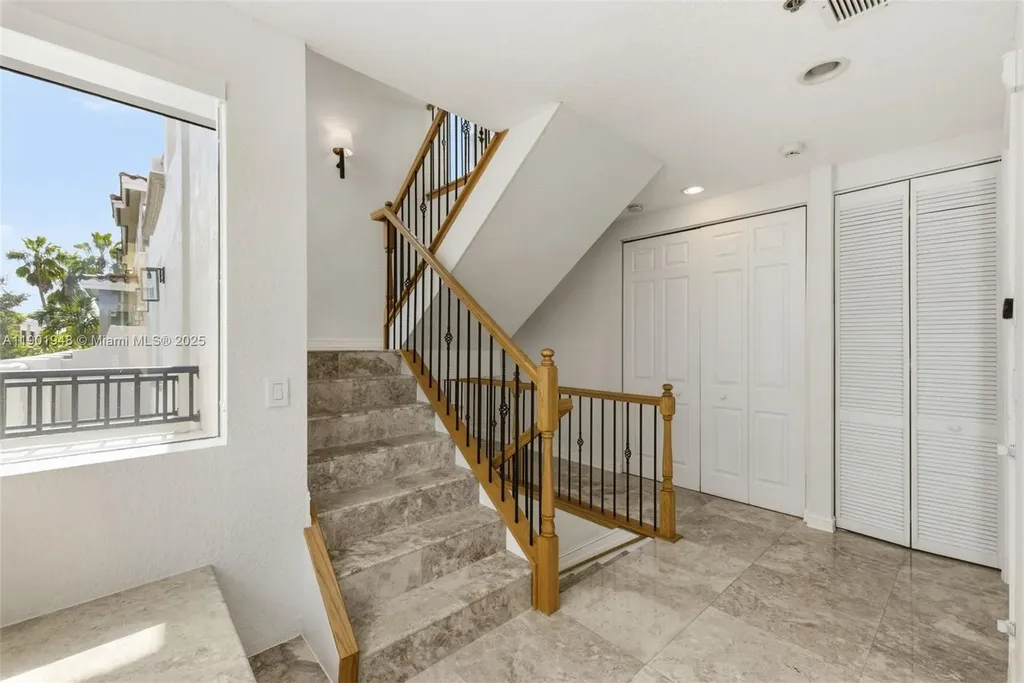 623 NE 11th Avenue Fort Lauderdale FL 33304