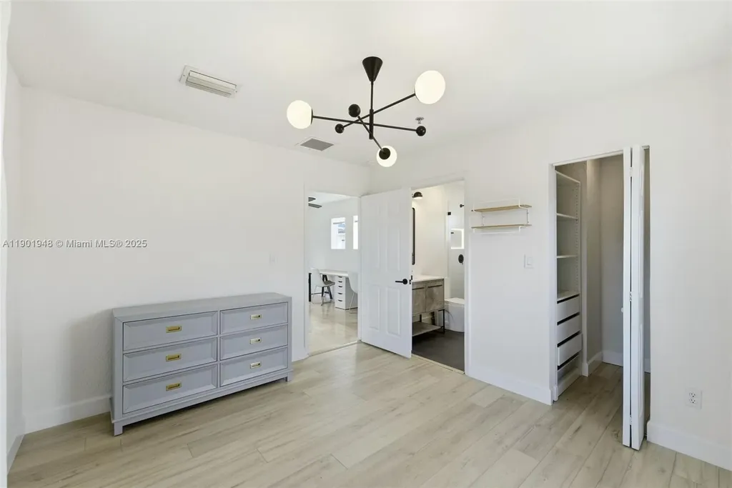 623 NE 11th Avenue Fort Lauderdale FL 33304